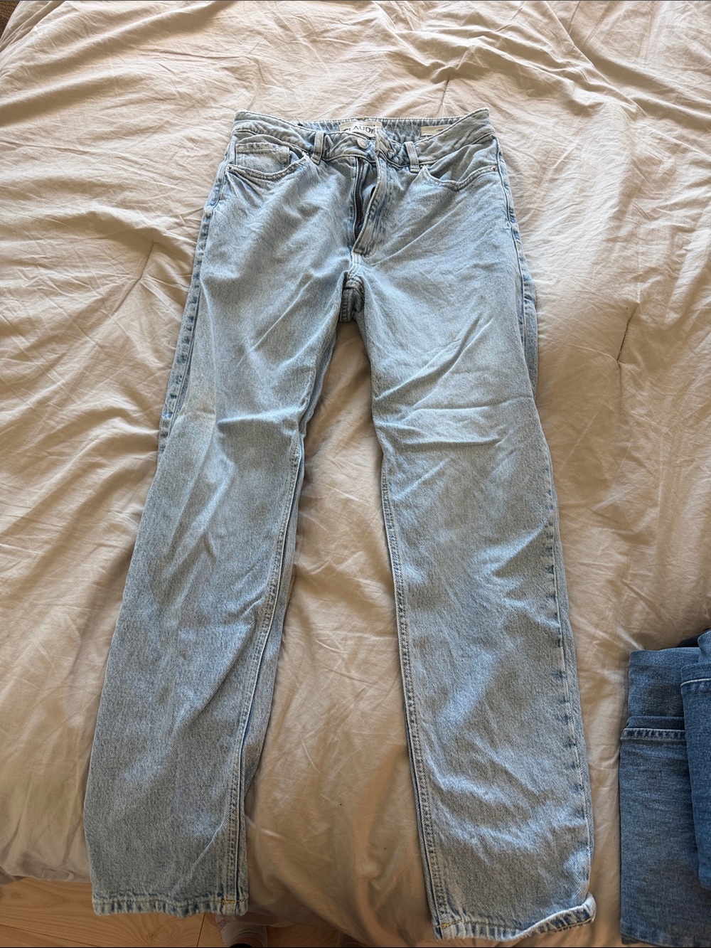 Dynamite Light Wash Straight Jeans - Pale Blue
